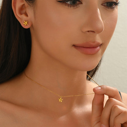 18K Gold-Plated Flower Pendant Necklace & Earrings Set – Waterproof & Hypoallergenic
